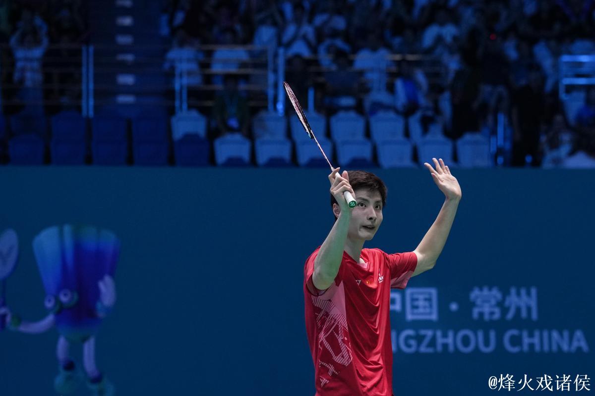 石宇奇击败安东森，勇夺天王杯国际羽毛球公开赛冠军