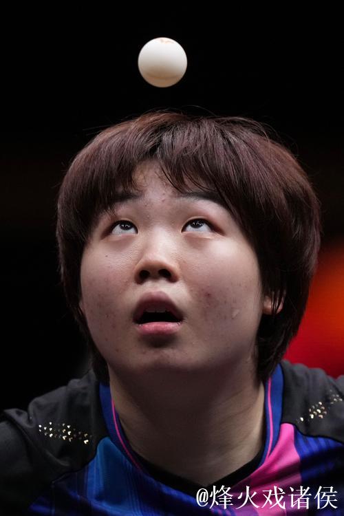 WTT总决赛女单巅峰对决 王曼昱力克蒯曼摘冠